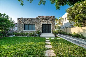 Building Photo - 1663 SW 13th St