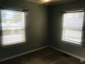 Building Photo - 2916 S 700 E