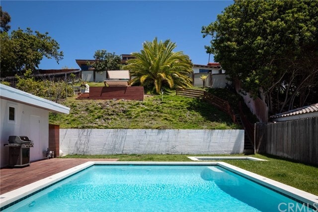 Building Photo - 342 Avenida Santa Margarita
