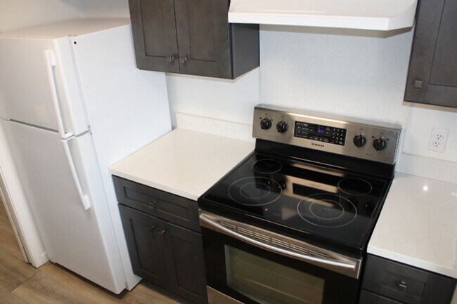 Foto del edificio - 4216 Nevin Ave