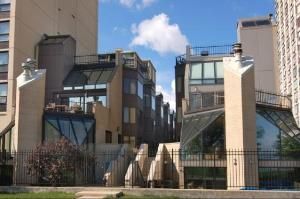 Building Photo - 5747 N Sheridan Rd
