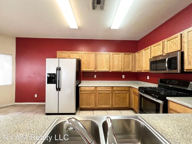 Foto del edificio - 3 br, 3 bath House - 5997 Aimless Street
