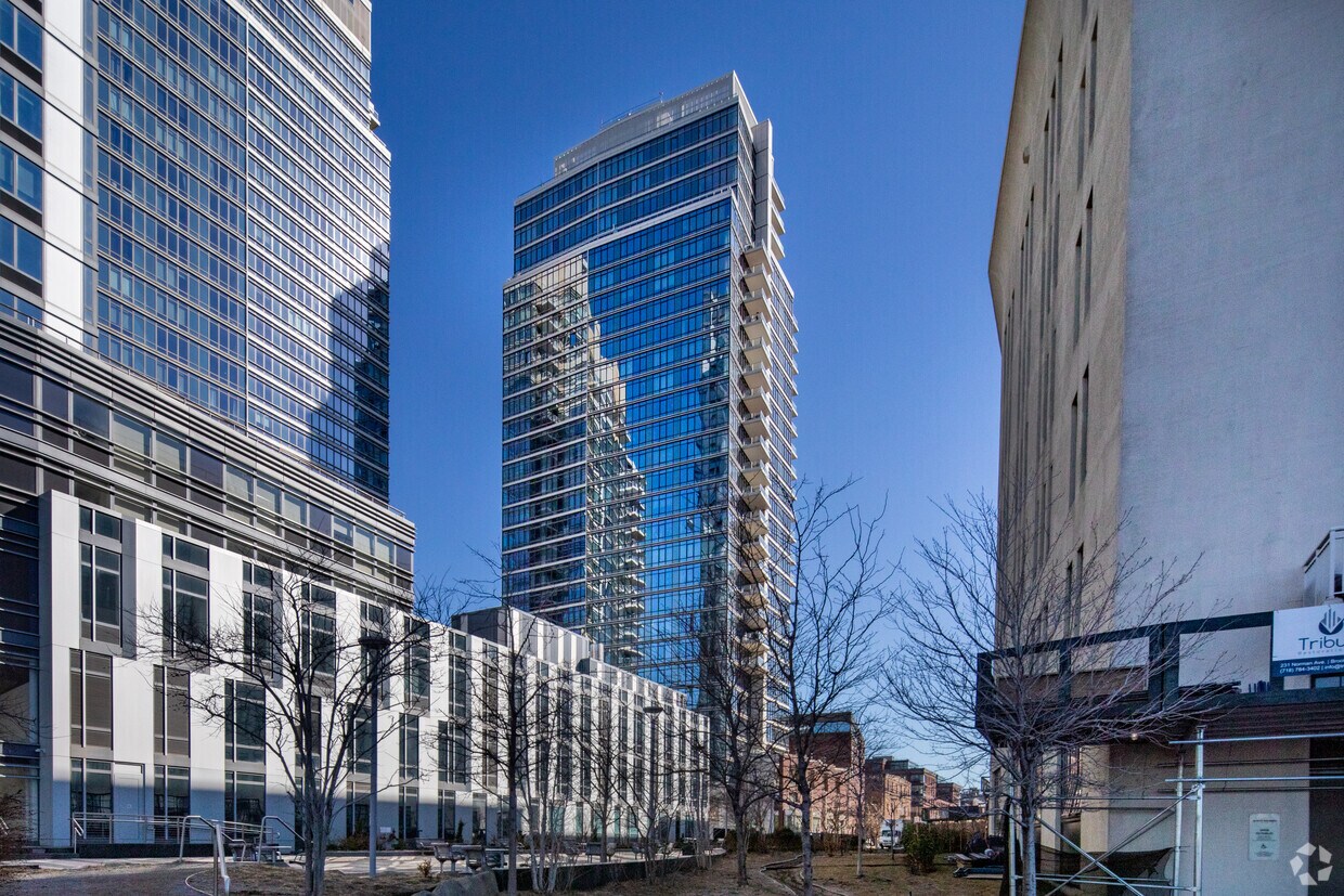 Northside Piers Apartments in Brooklyn, NY