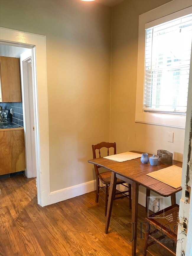 Foto del edificio - 30 E Faris Rd