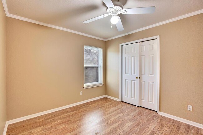 Building Photo - 644 Columbine Ave