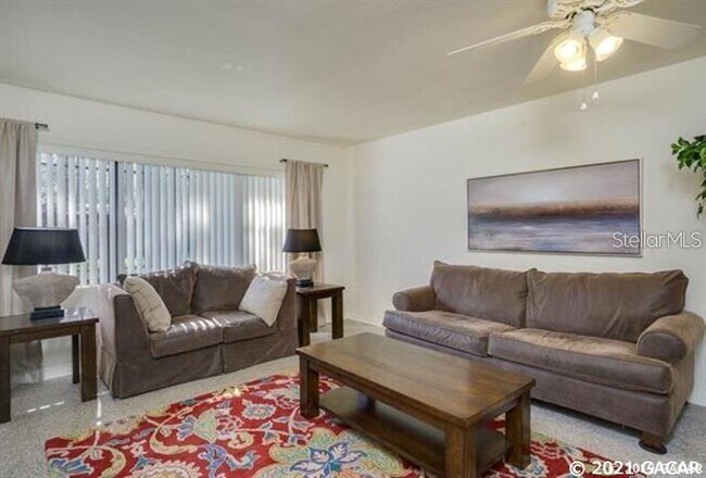 Foto del edificio - 922 NE 6th Ave