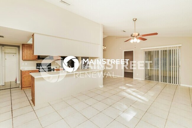 Foto del edificio - 3 Bedroom Pet-Friendly Home in Spring Hill, FL with Main Street Renewal