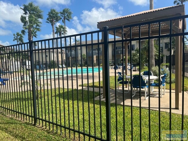 Building Photo - 77 Santa Isabel Blvd