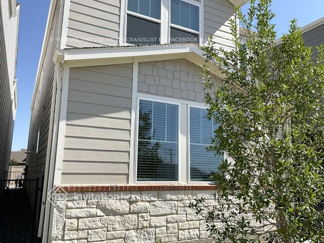 Building Photo - 7175 Blue Jay Way
