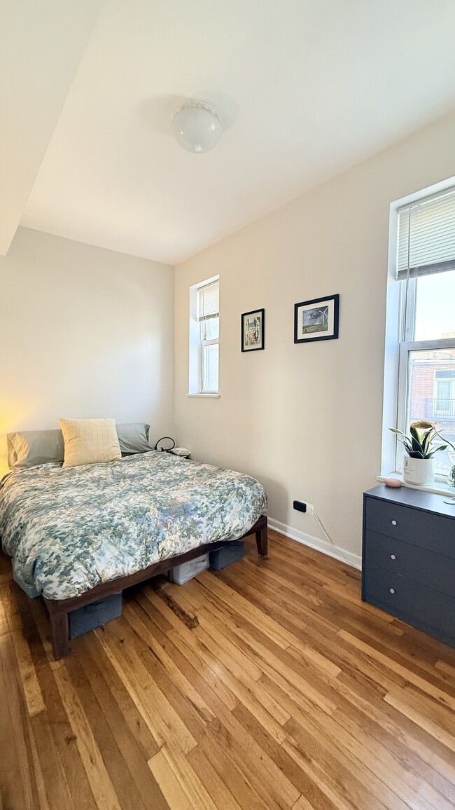 Foto del edificio - 2246 W Armitage Ave