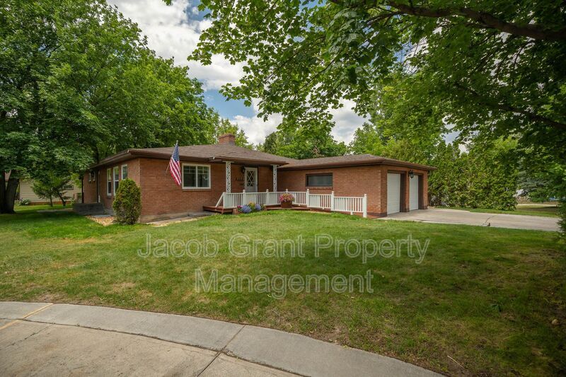 1170 St Clair Rd Unit 4, Idaho Falls, ID 83404 Condo for Rent in