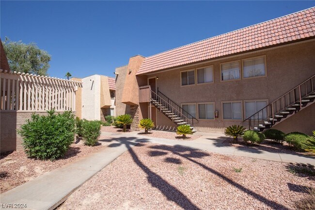 Building Photo - 5320 Indian River Dr