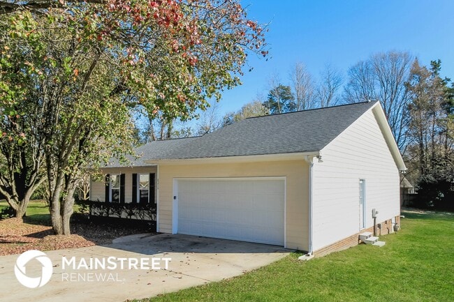 Building Photo - 4216 Chilton Way