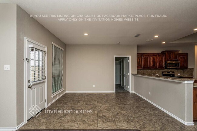 Foto del edificio - 3317 Tamarack Ln