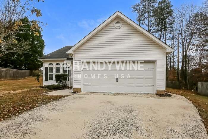 Primary Photo - 5831 Silver Eagle Dr