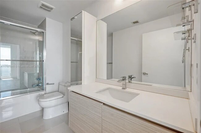 Foto del edificio - 600 NE 27th St
