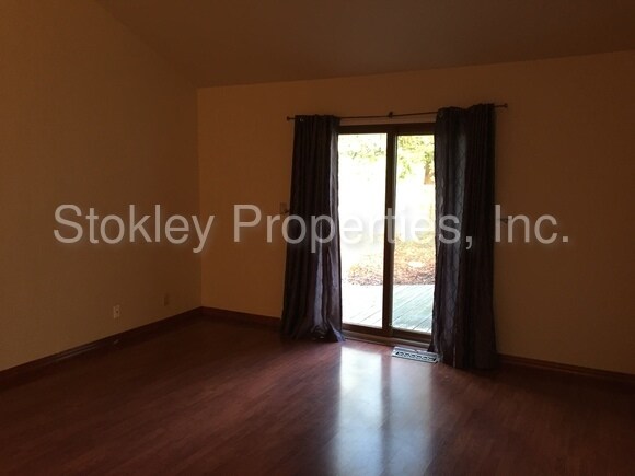 Foto del edificio - 3153 Hambletonian Ln