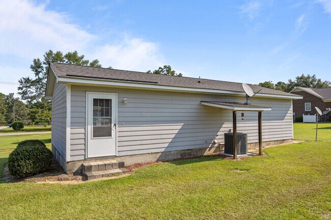 Foto del edificio - Two bedroom in Coats, NC!