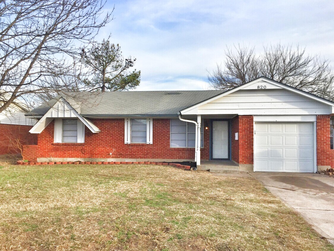 Primary Photo - 820 Butler St