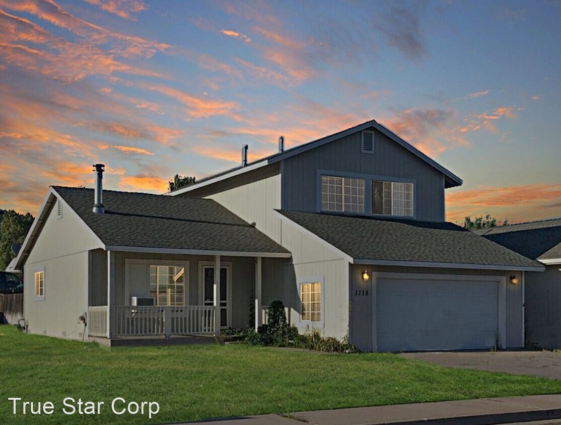 Primary Photo - 1115 Shadow Mountain Dr