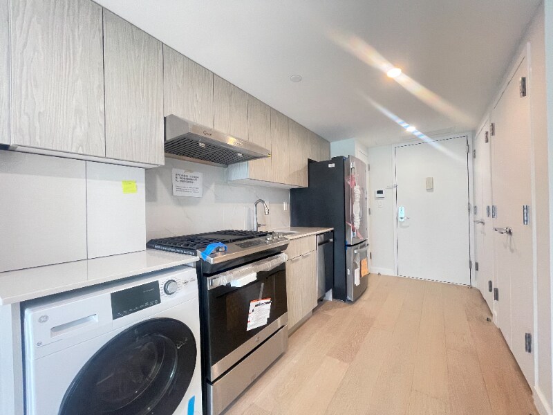 Foto principal - 13680 41st Ave