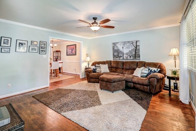 Photo - Spacious 3-BR 2-BA Split Level in Ideally Located Close in Rockville!! House