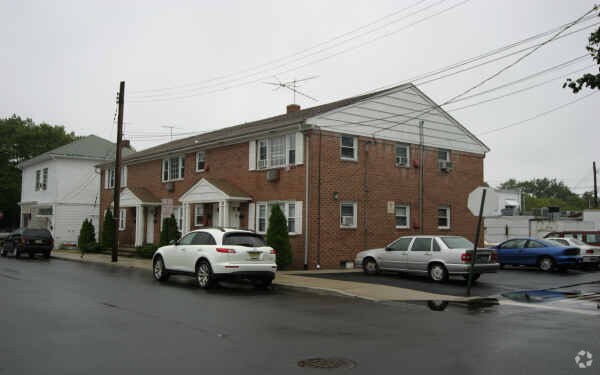 Foto principal - 6 Campbell Ct