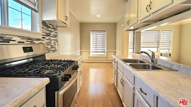 Foto del edificio - 1022 S Norton Ave