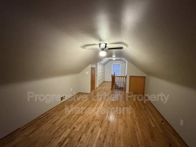 Building Photo - 380 E 260th St