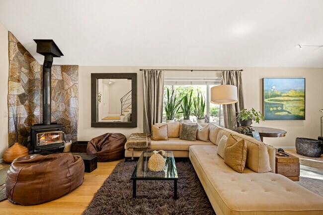 Foto del edificio - 266 Mountain Ct
