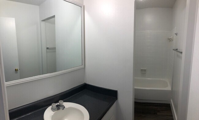 Foto del edificio - 431 Bechtel Blvd