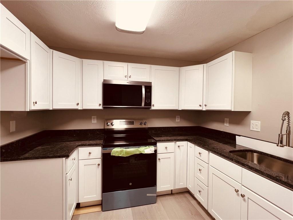 Primary Photo - 144 Yorkshire St