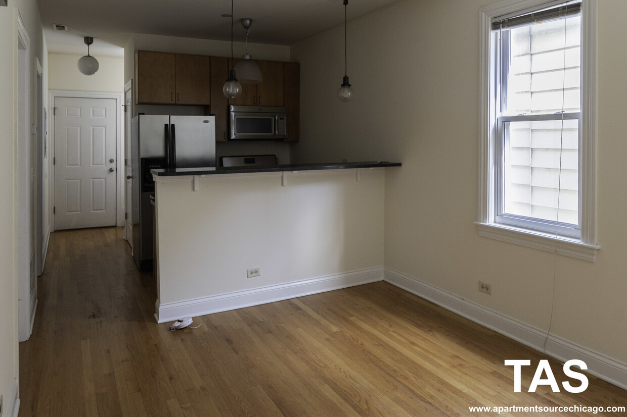 Primary Photo - 1738 W Altgeld St