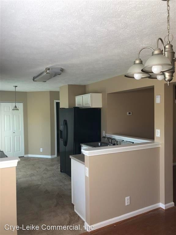 Building Photo - 3 br, 2.5 bath House - 2405 Pleasant Sprin...