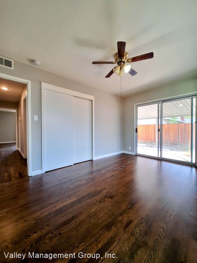 Building Photo - 3 br, 2 bath House - 3211 Greentree Wy