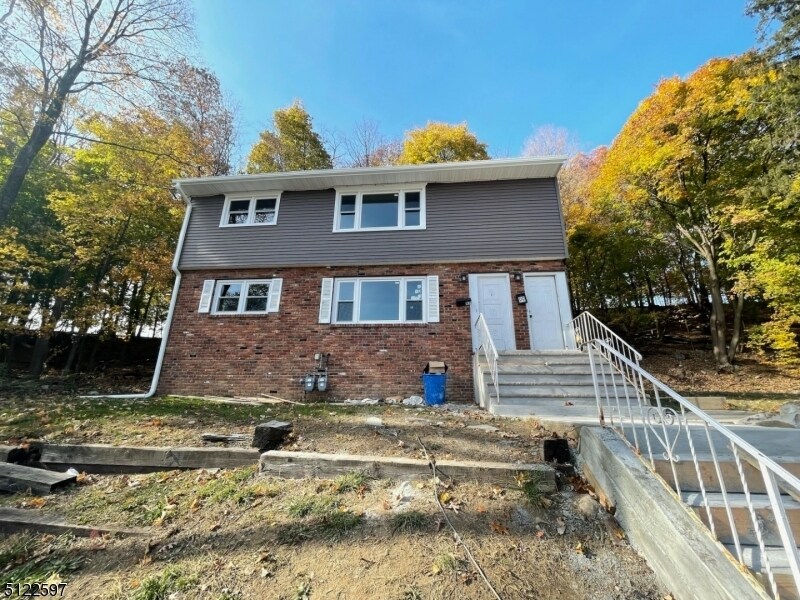 Foto principal - 97 Mt Hope Ave