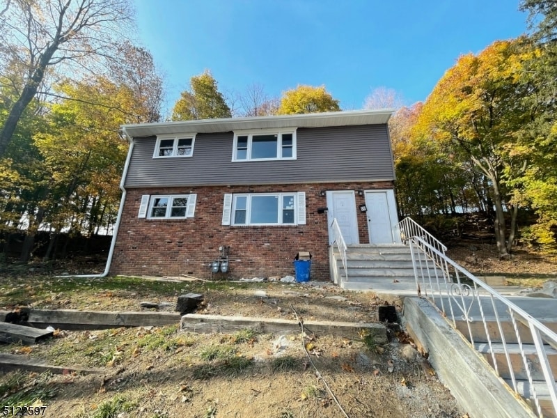 Primary Photo - 97 Mt Hope Ave