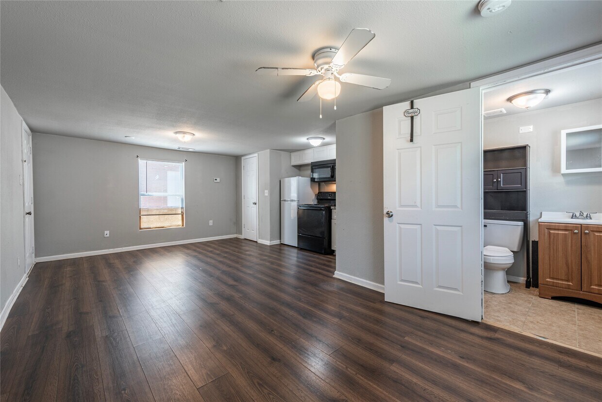 Foto principal - 2801 Virginia St