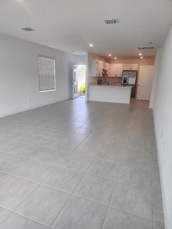 Building Photo - 208 Acorn Rd