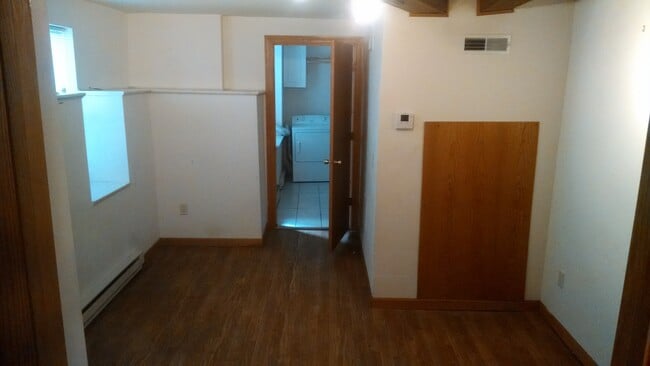 Foto del edificio - 405 S Page St