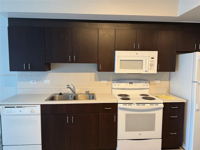 Foto del edificio - 437 SW 4th Ave