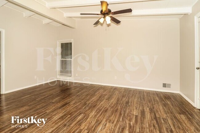 Foto del edificio - 3134 Westwood Dr