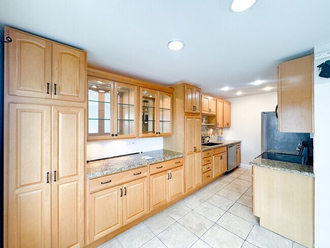 Foto del edificio - 2bd 2ba in a Great Community of Playa Vista