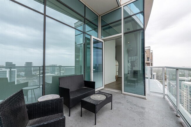 Foto del edificio - 4521 San Felipe St