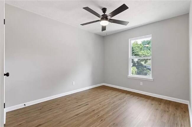 Foto del edificio - 5930 Sierra Dr NW