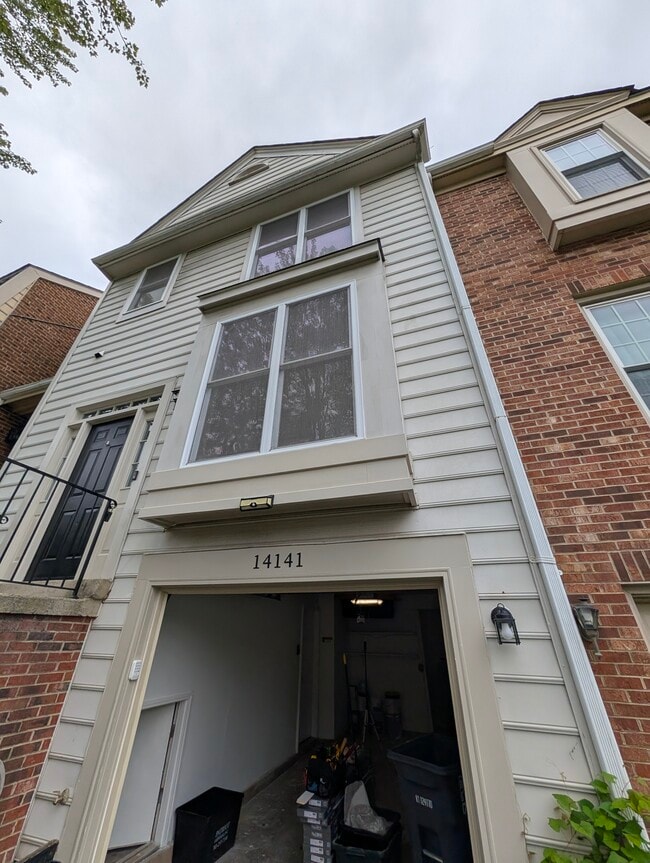 Building Photo - 14141 Betsy Ross Ln
