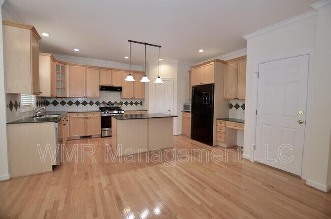 Foto del edificio - 11333 Fountaingrove Dr