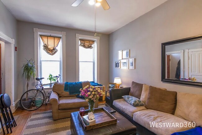 Foto del edificio - 1238 N Wolcott Ave