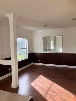 Building Photo - 8955 103rd Ave