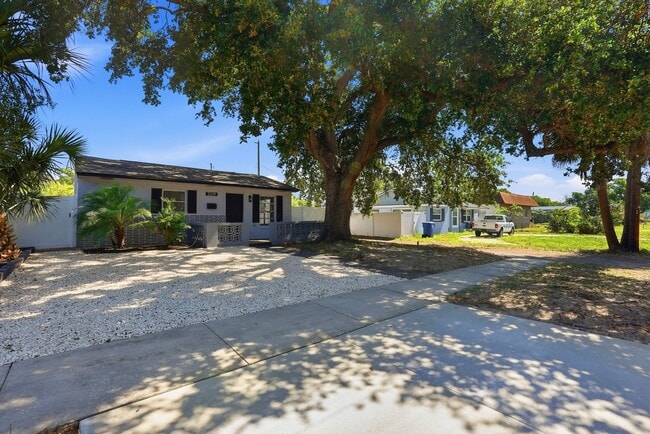Photo - 2519 39th Ave N House